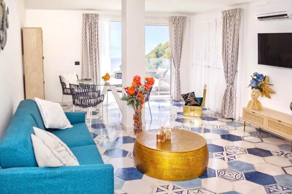 Suite Apartments Branco - Infinity Pool & Sea View - 5 Minuti Dal Centro Taormina Bagian luar foto