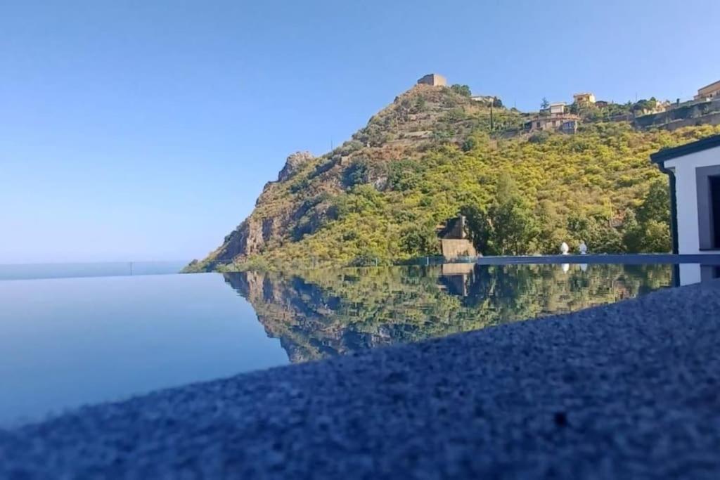 Suite Apartments Branco - Infinity Pool & Sea View - 5 Minuti Dal Centro Taormina Bagian luar foto