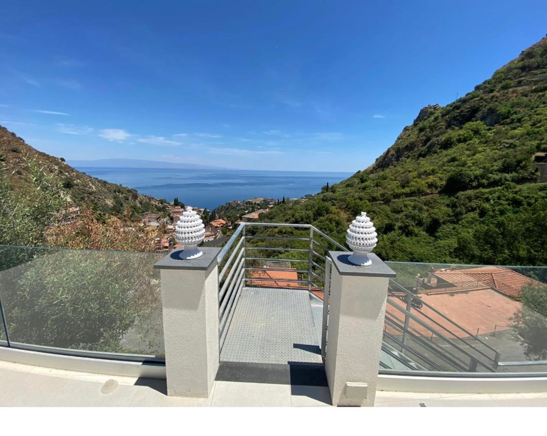 Suite Apartments Branco - Infinity Pool & Sea View - 5 Minuti Dal Centro Taormina Bagian luar foto
